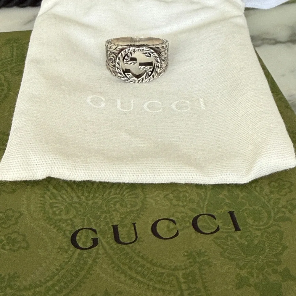 Gucci Interlocking G Arabesque Engraved Sterling Silver Ring Size 21 Ag 925